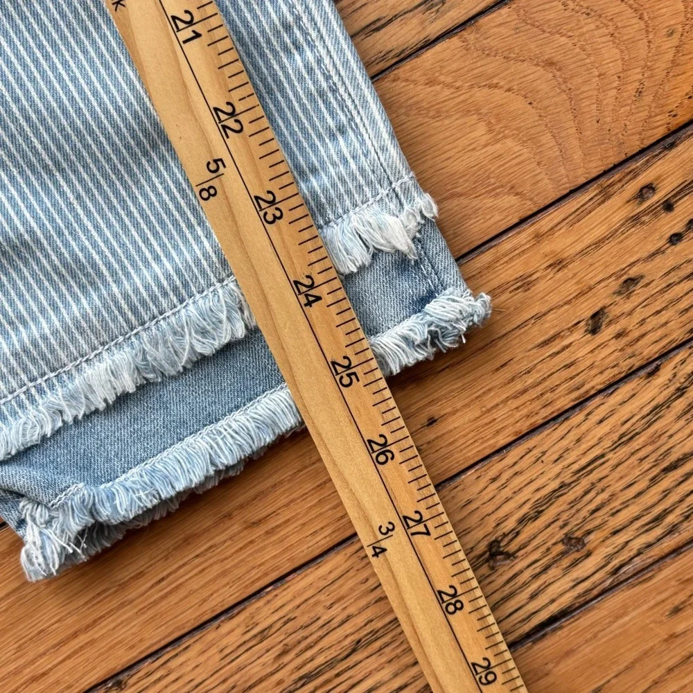 Chicos So Slimming Girlfriend Slim‎ Leg Stripe Dbl Fray Ankle Jeans 00R NWT
